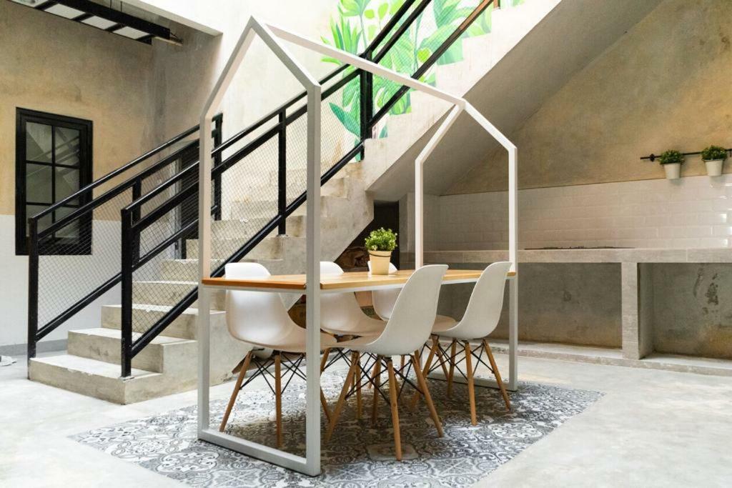 Fybed Aparthotel Semarang